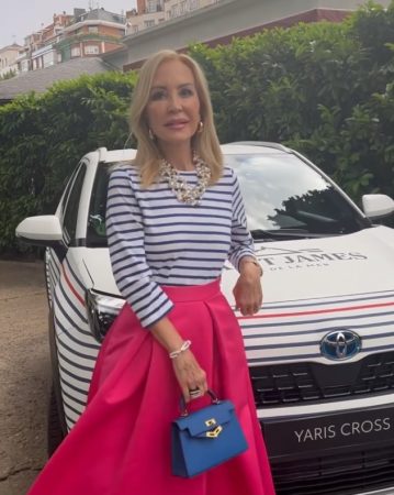 Carmen Lomana falda de Sfera 3 Merca2.es