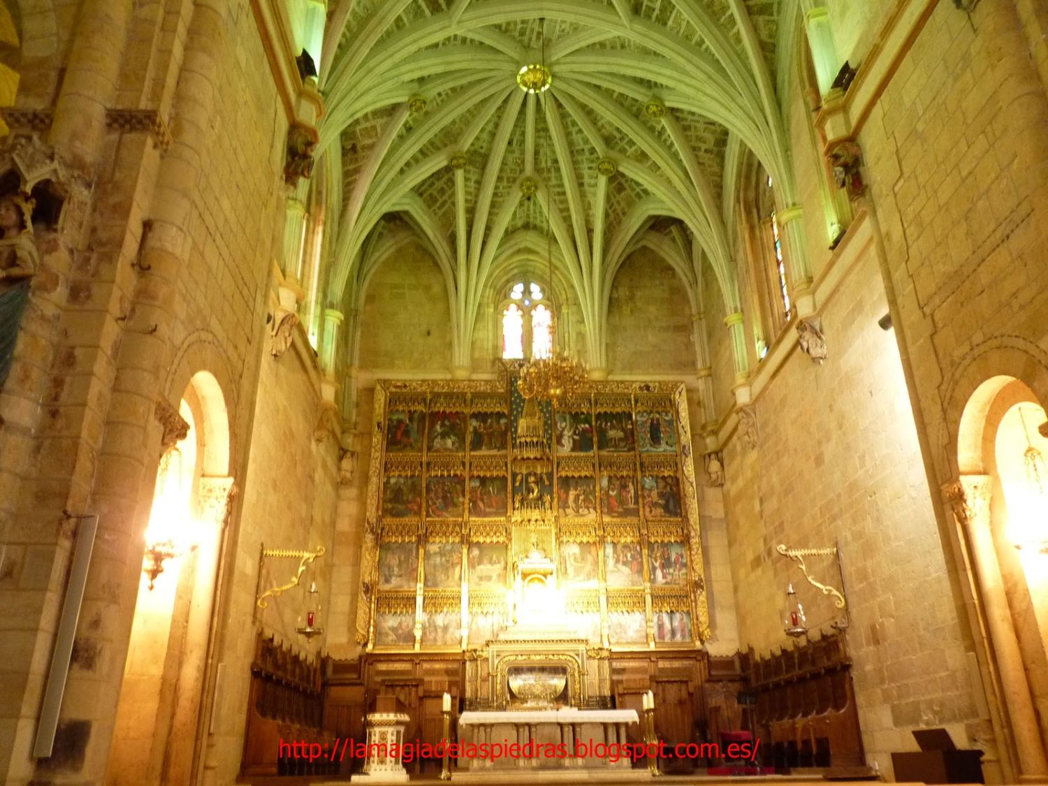 Visita la Cripta de San Isidoro