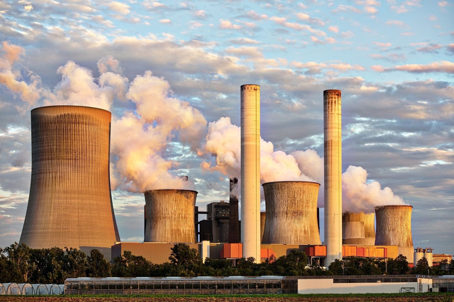 El mundo casi triplicará la potencia nuclear mientras España la erradica del ‘mix’