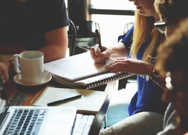 Perfiles más demandados: mucho más que maestros