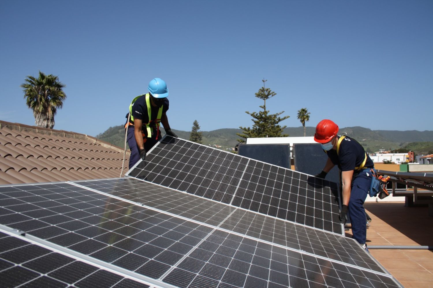 AIE reconoce a España como líder mundial en electricidad fotovoltaica