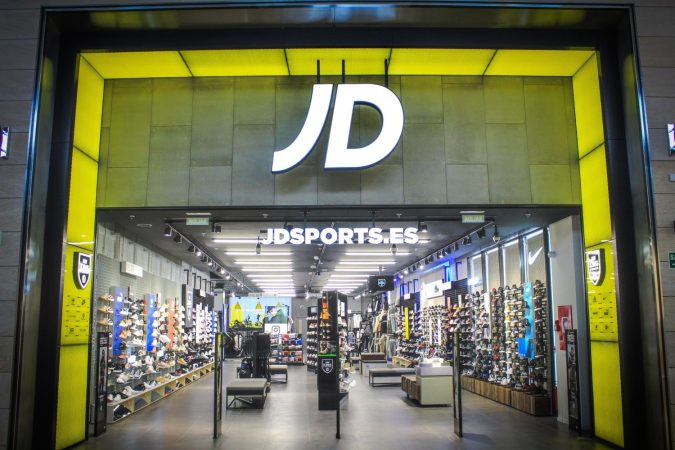 Nike, Adidas y New Balance llenan las arcas de JD Sports con nuevos productos