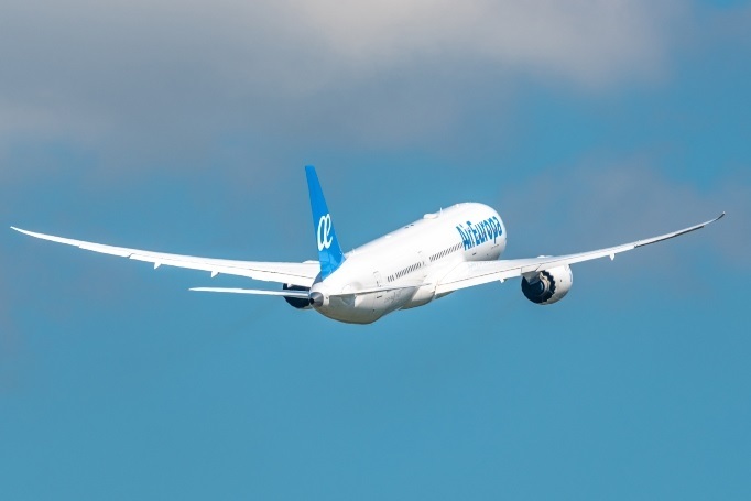 A Air Europa se le alarga la huelga de pilotos y las cancelaciones