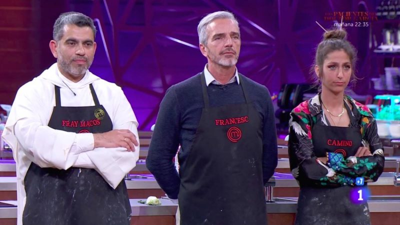 'MasterChef' hace historia al expulsar a un concursante con inmunidad 12 Merca2.es Fray Marcos, Francesc y Camino