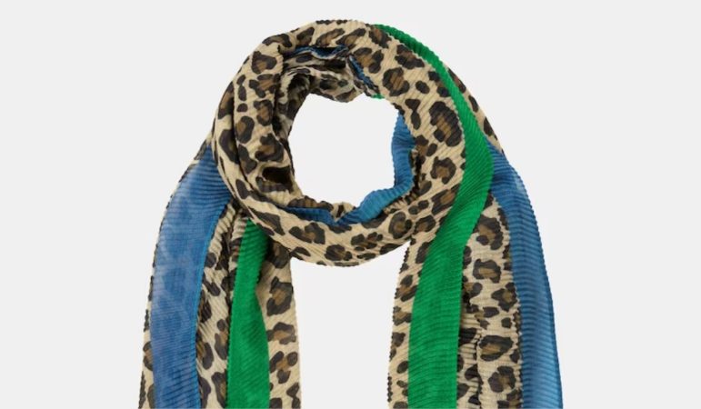 Fular plisado con estampado de leopardo Merca2.es