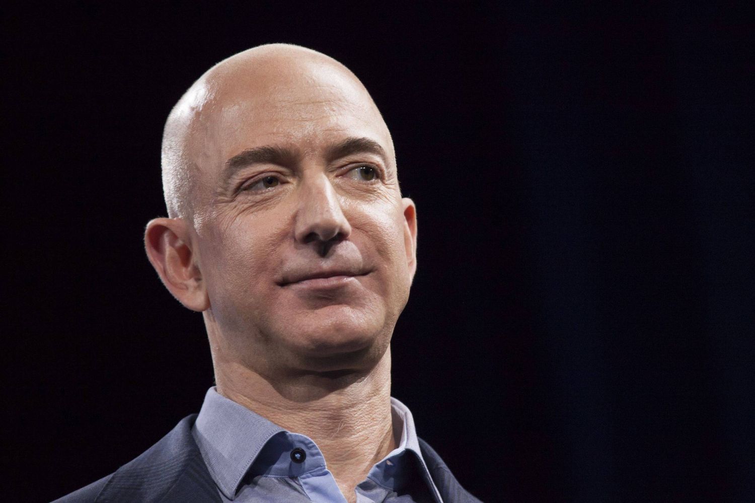 Jeff Bezos: así creó el mercado online más grande del mundo 3 Merca2.es La familia de Bezos