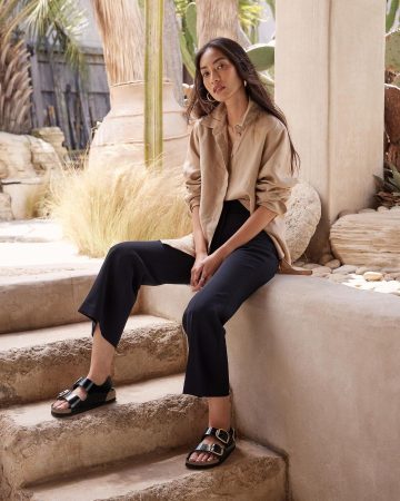 Birkenstock eleva ingresos un 15%, pero frena expectativas por cuellos de botella productivos 2 Merca2.es Las sandalias Birkenstock Merca2.es