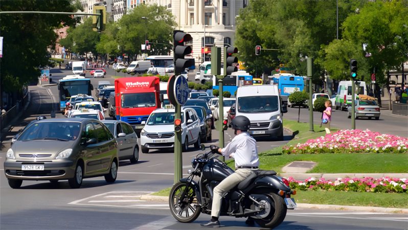 Accidentalidad por tipo de vía y momento según la DGT