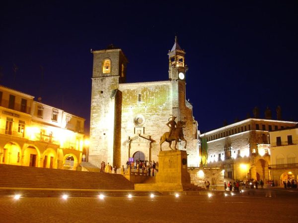 Con un parque nacional para actividades varias