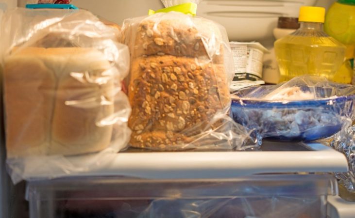 Pan en la nevera