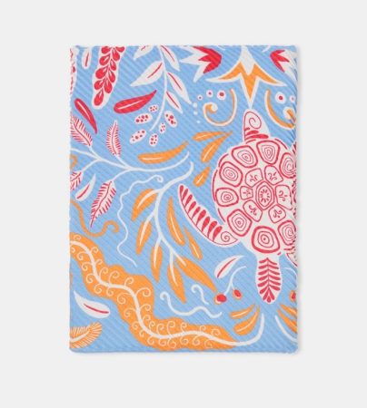 Pañuelo plisado en azul claro con estampado fantasía el corte ingles