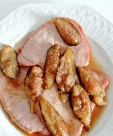 Original plato de cinta de lomo con brevas al Pedro Ximénez 42 Merca2.es Preparación de la cinta de lomo con brevas al Pedro Ximénez