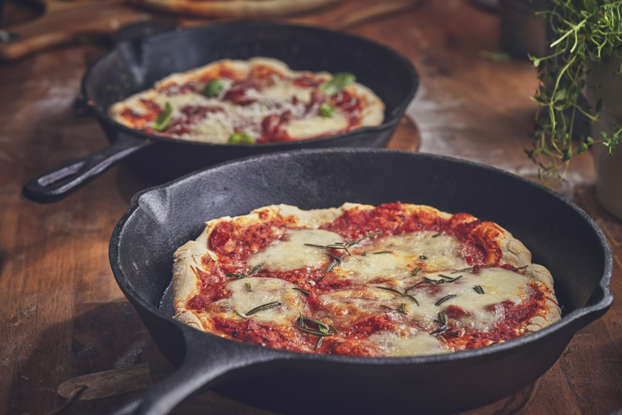 ¡Pizza en sartén!, la mejor opción para una cena rápida