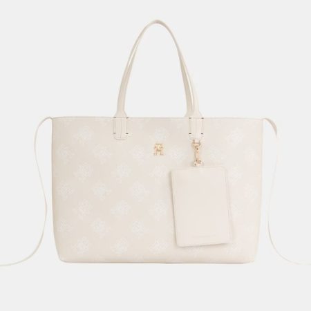 Dale un toque elegante a tu look con estos bolsos de El Corte Inglés 3 Merca2.es Tote en crudo con estampado de logotipo y monedero extraíble el corte ingles