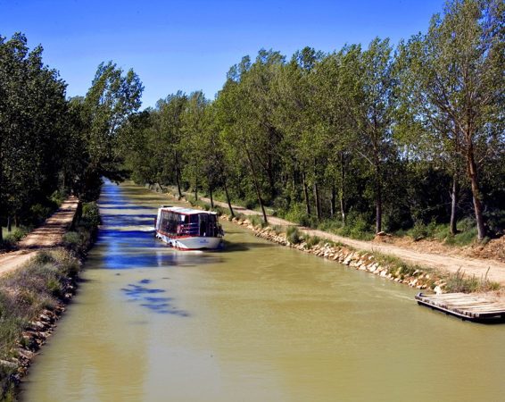 Pueblos de España donde puedes navegar por canales como si estuvieses en Venecia 22 Merca2.es canal Merca2.es