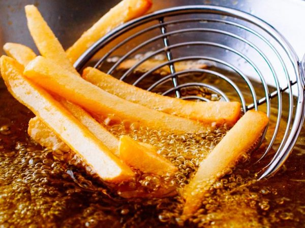 Alimentos prohibidos o poco recomendables para quien tiene el colesterol alto 67 Merca2.es Aperitivos procesados producen colesterol alto