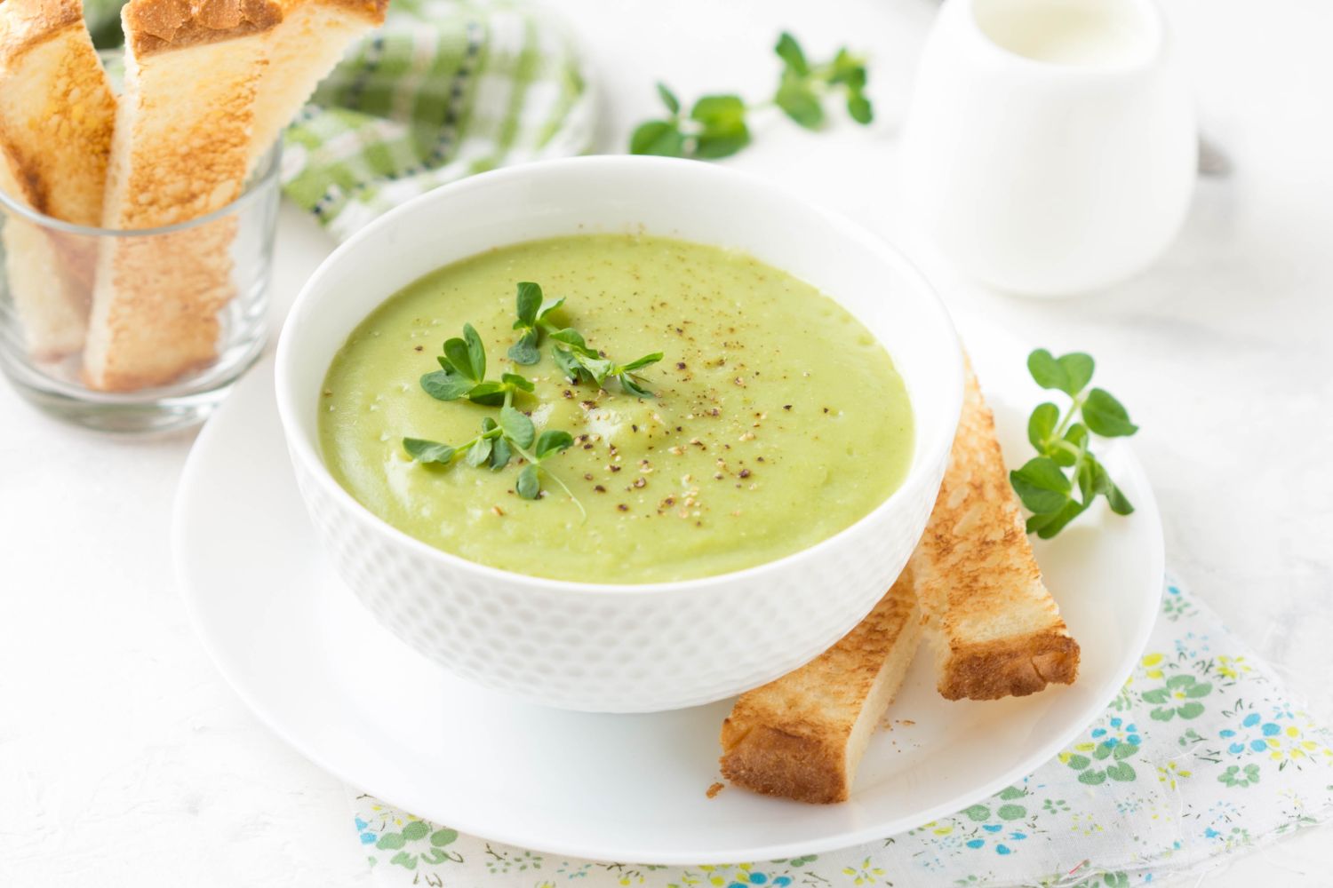 Receta fácil y rápida de una sana crema de verduras
