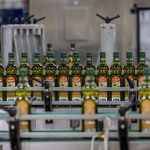 Carbonell lanza un aviso que puede cambiar el precio del aceite de oliva en los supermercados 1 Merca2 Centro logístico de Deoleo