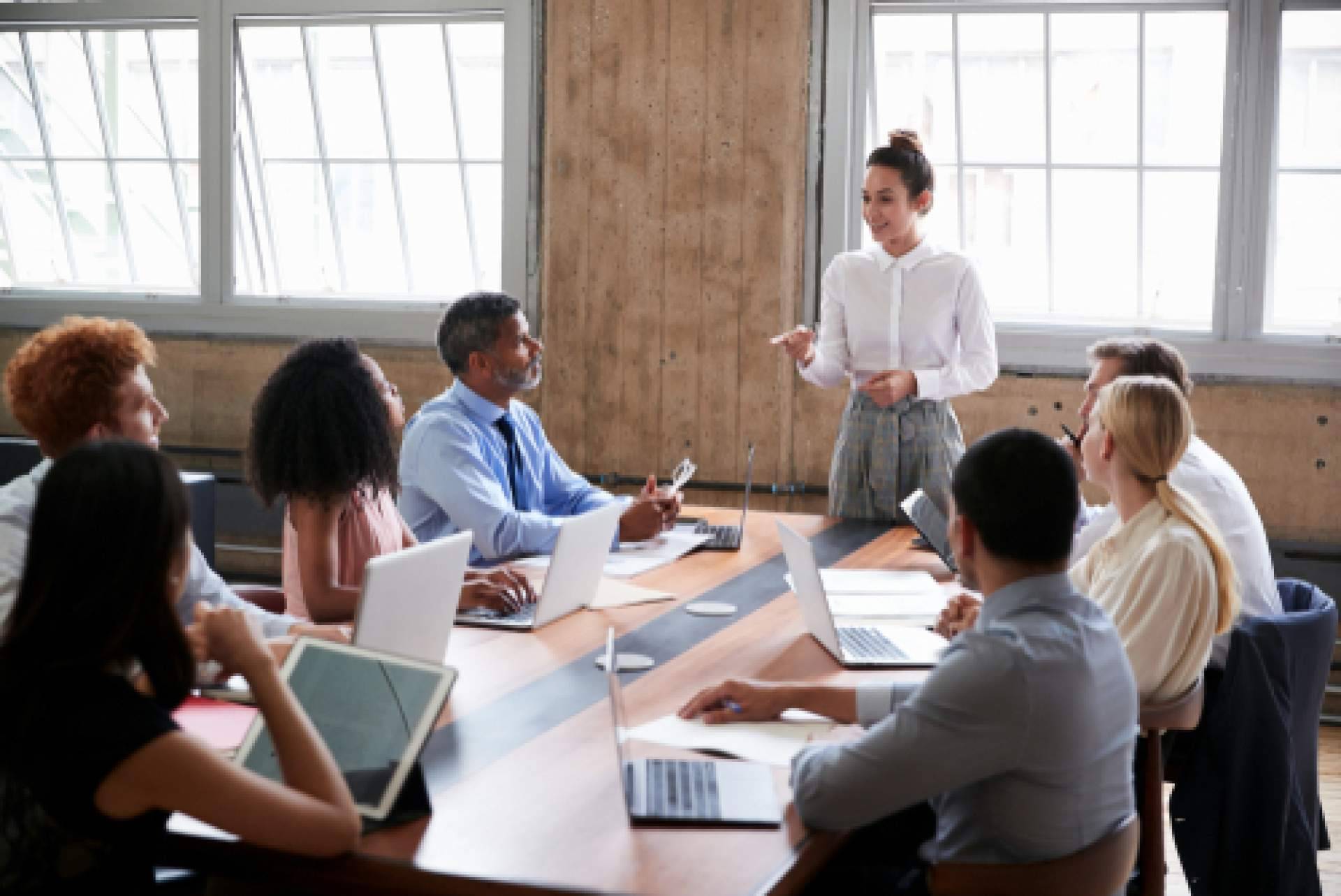 La figura de la mujer en el paradigma actual de los negocios