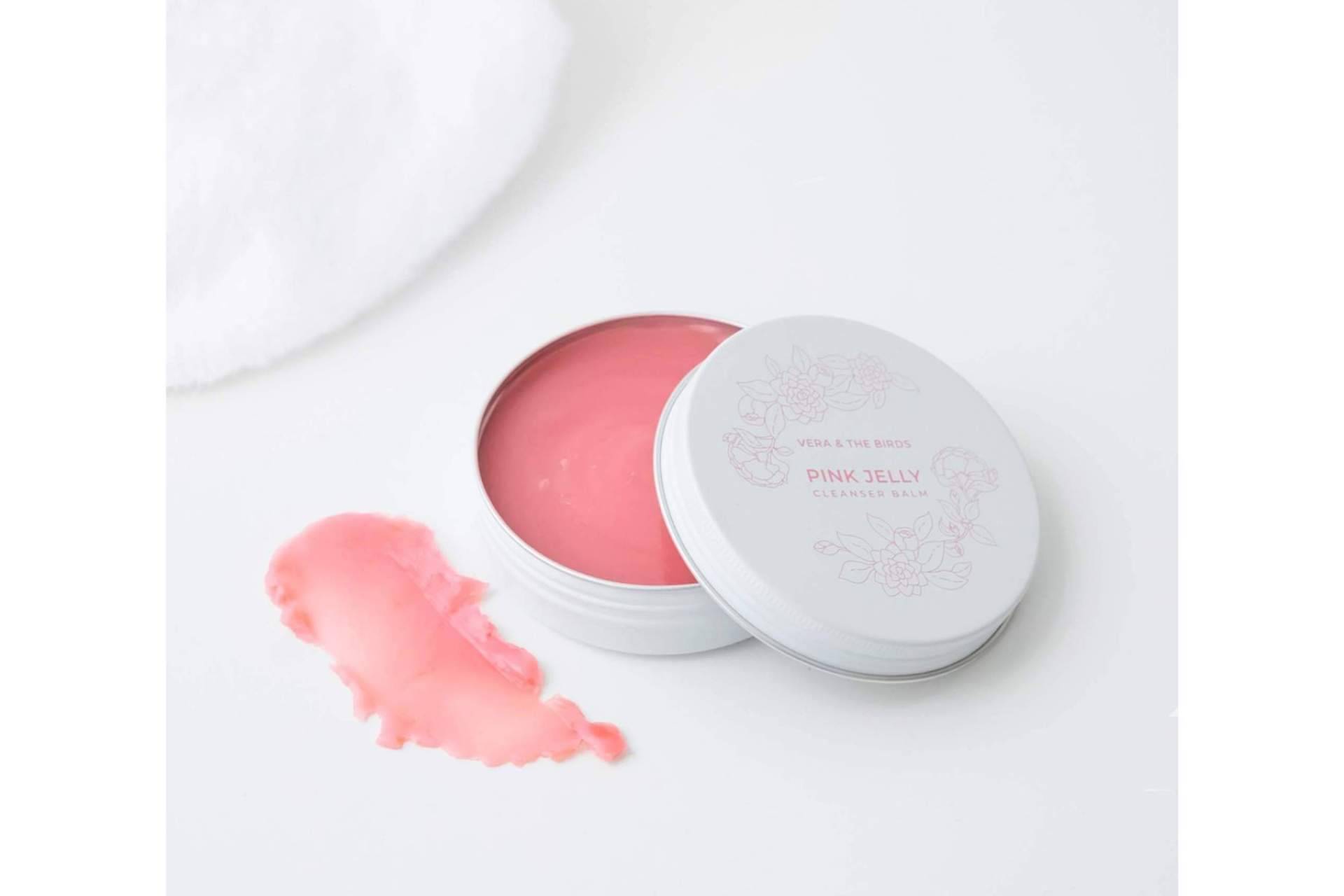 VERA & THE BIRDS presenta su PINK JELLY CLEANSER BALM, la última ‘chuche’ cosmética