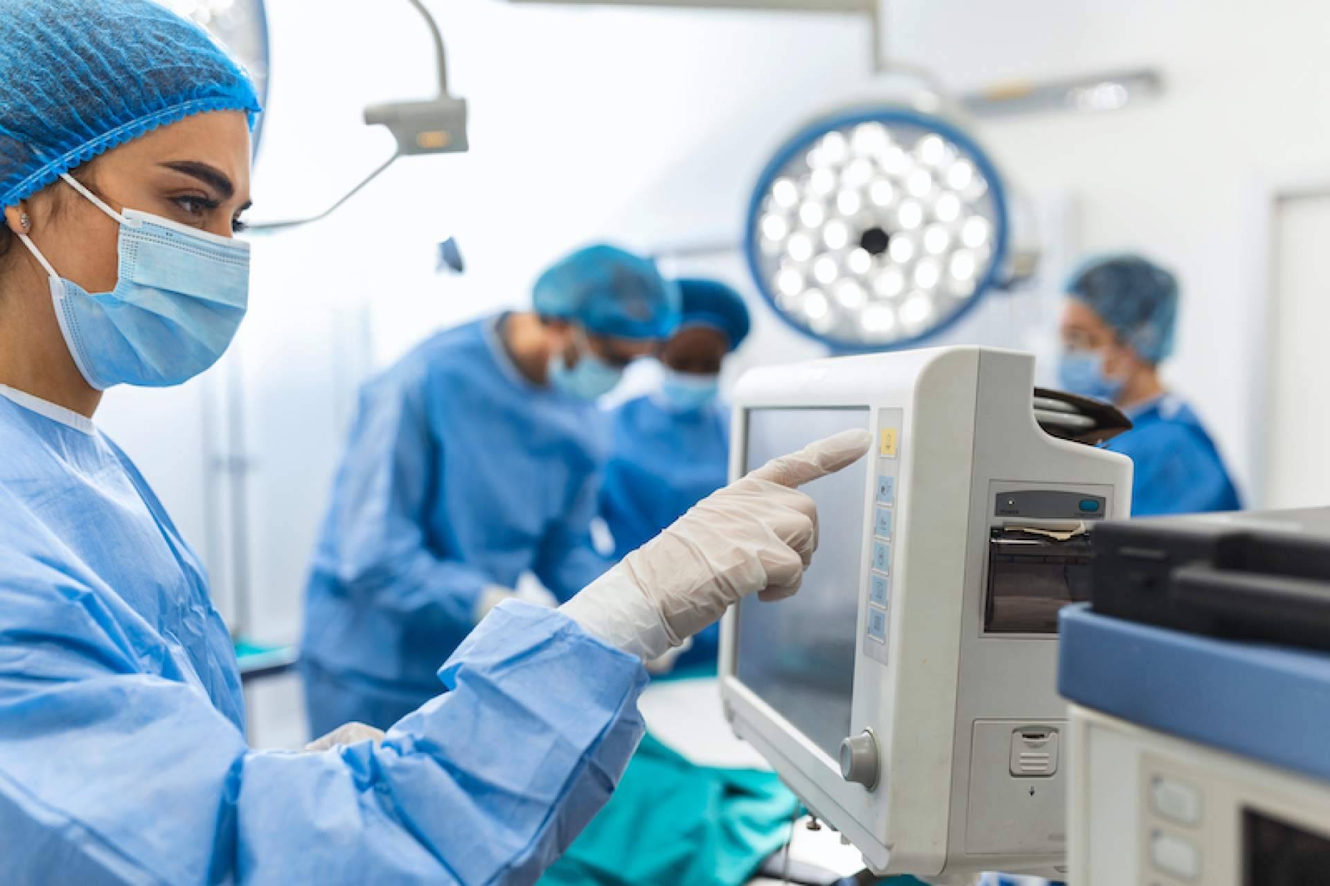 Referentes en el uso de tecnología avanzada para el tratamiento del sinus pilonidal, Innova Cirugía