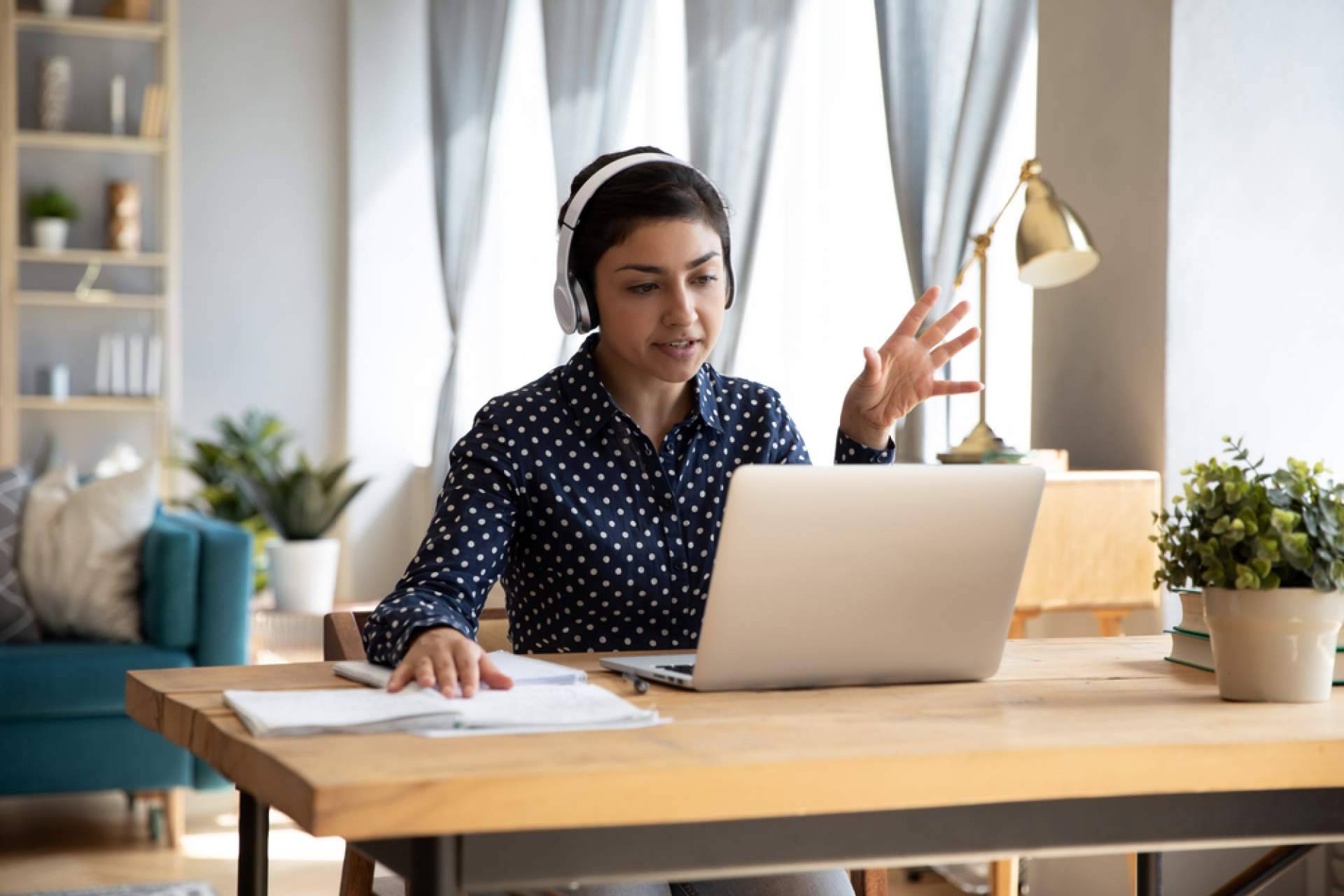 Los beneficios de usar la centralita virtual IberPBX para el trabajo colaborativo, con Ibersontel