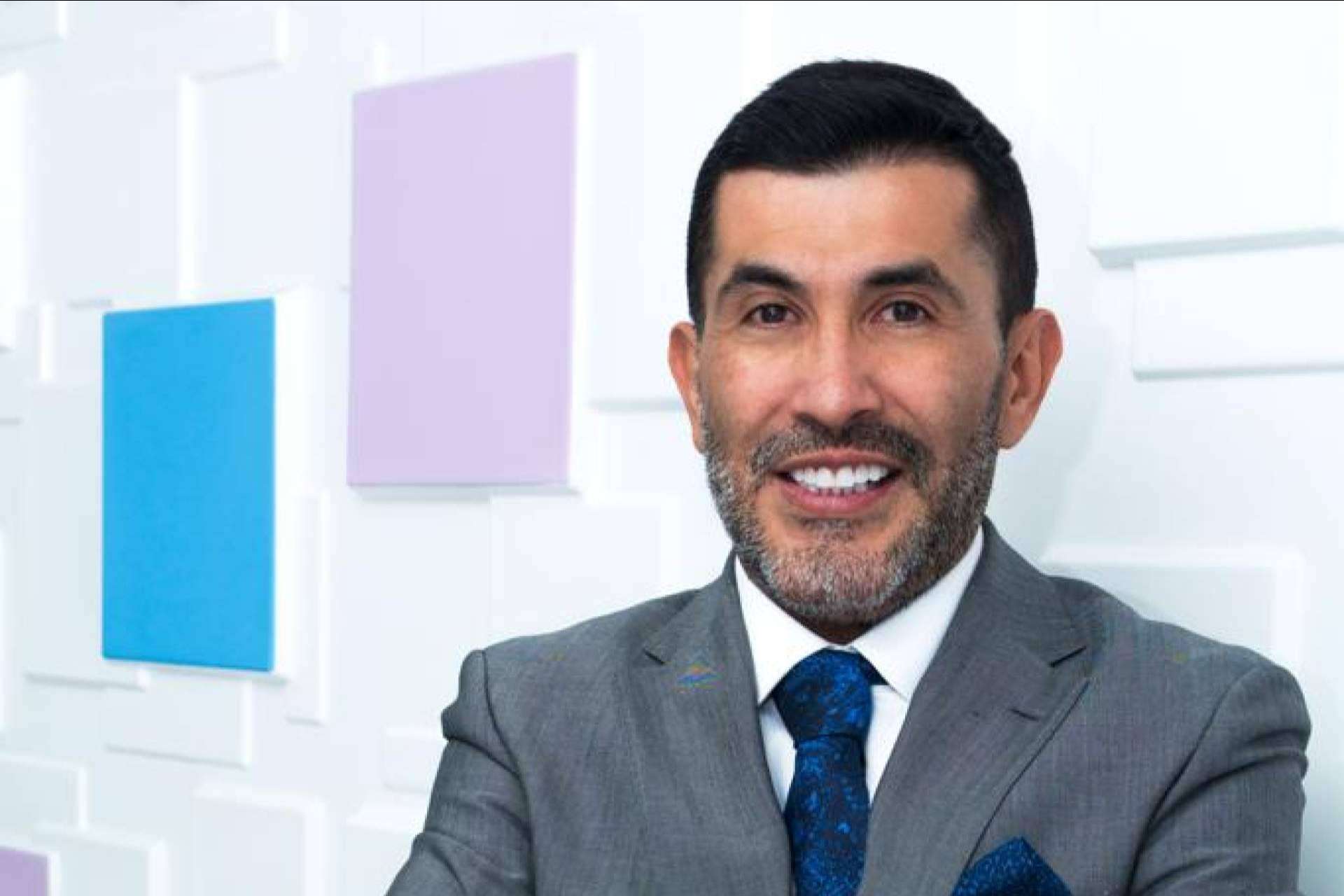 En la Clínica Obesidad y Envejecimiento de Bogotá, el Dr. Gabriel Cubillos es el director científico