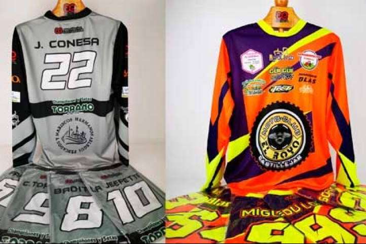 ADHESIVOSEMBARRADOS dispone de un amplio catálogo de camisetas y chalecos para moto
