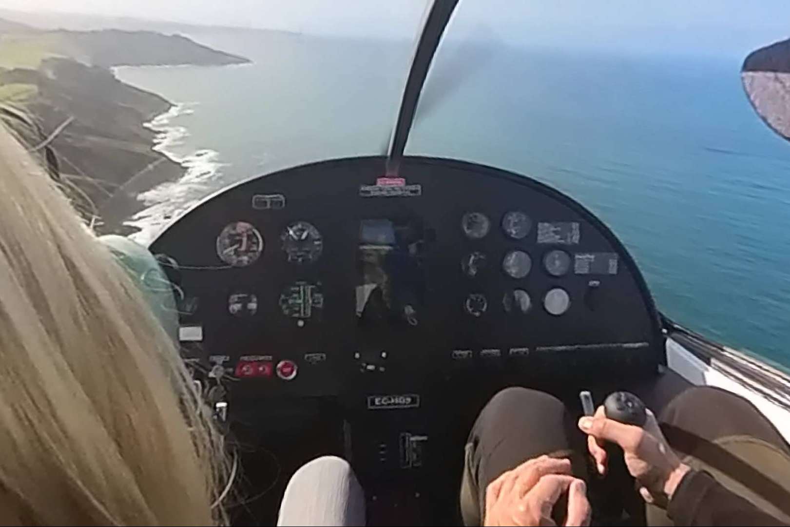 ¿En qué consiste la experiencia de piloto por un día de Asturfly?