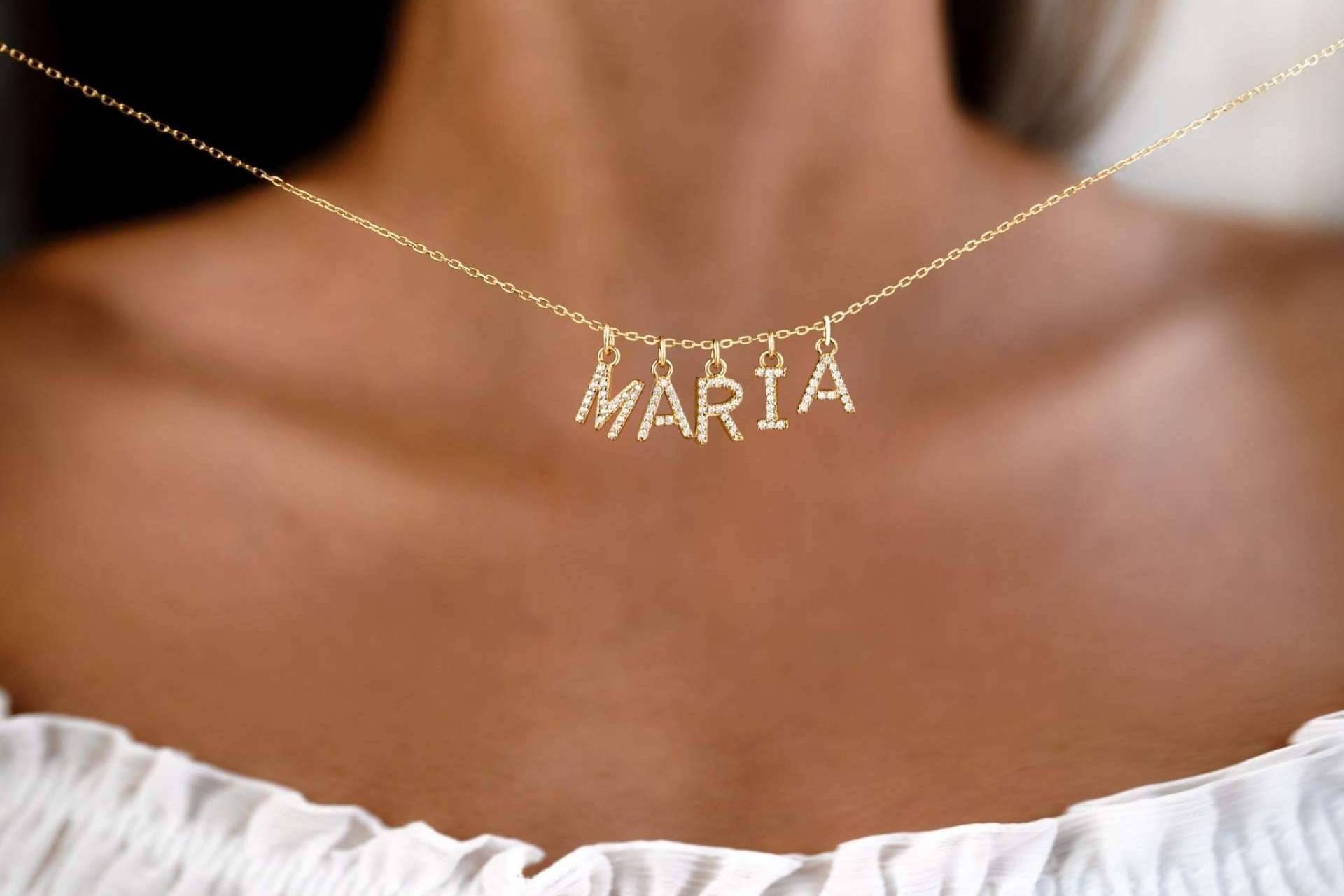 El amplio catálogo de colgantes para primavera de Le Petite Marie