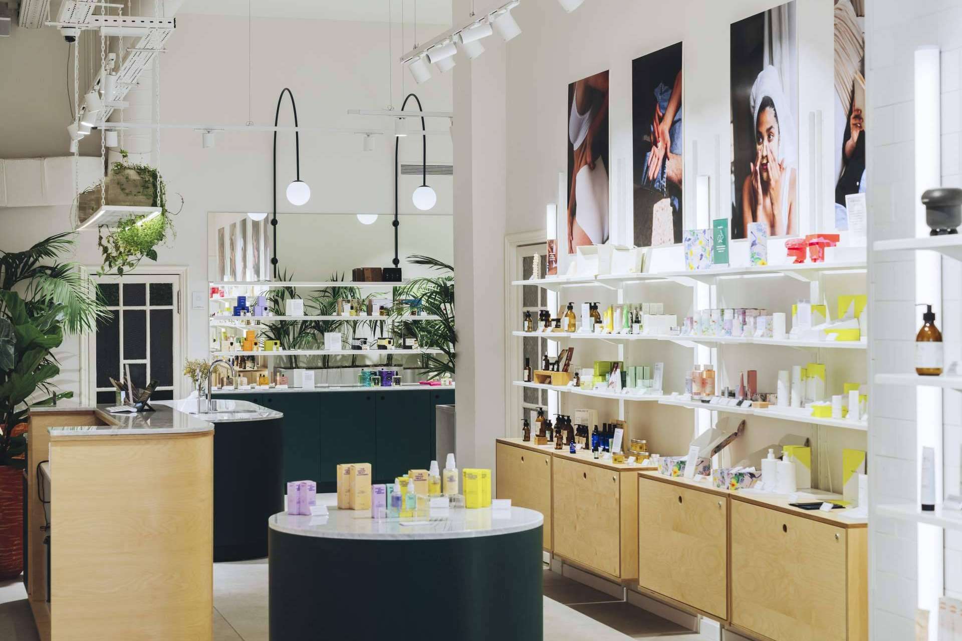 All Yours, la tienda de cosmética en Barcelona que promueve la clean beauty y el bienestar responsable