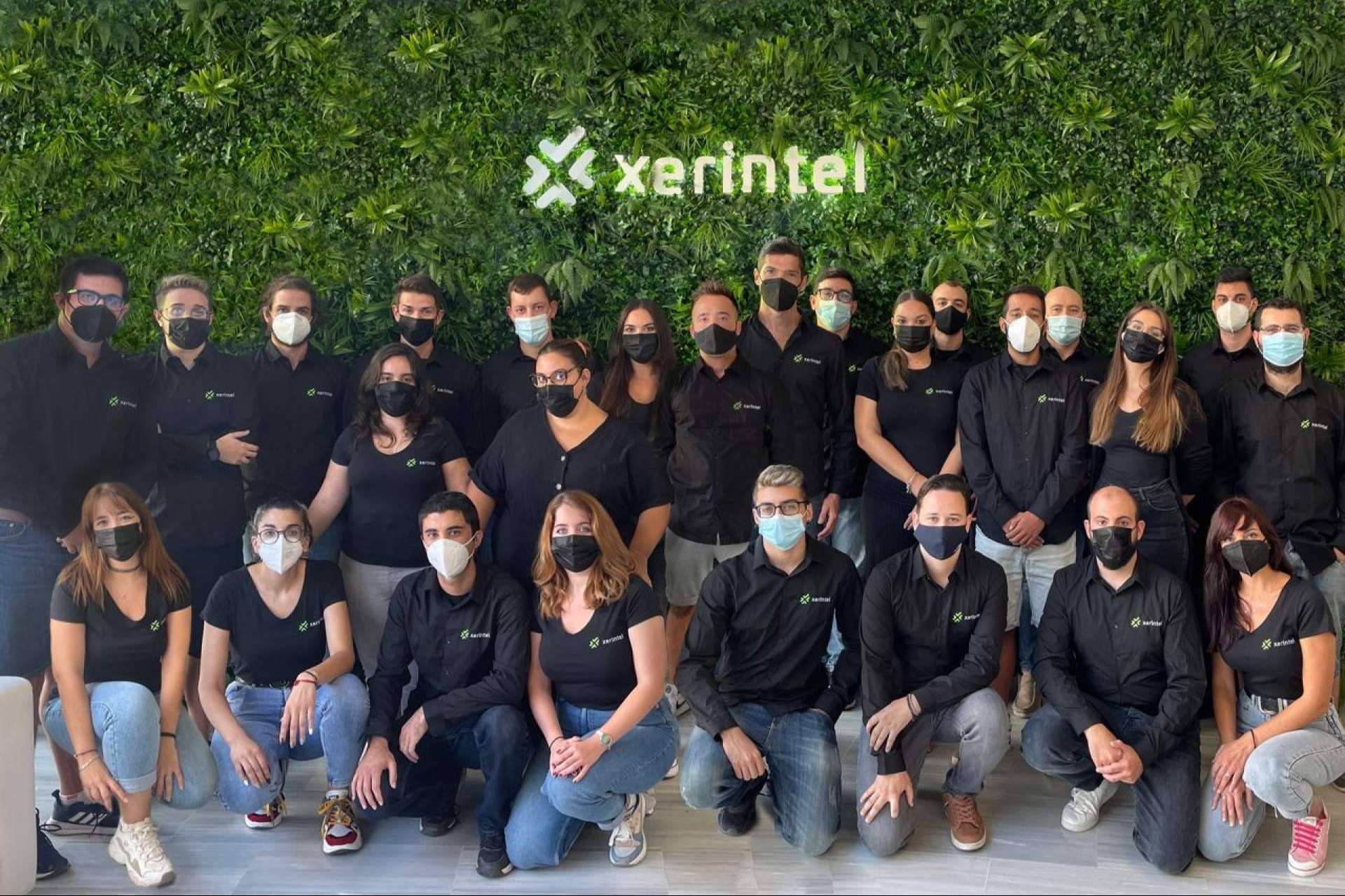 Xerintel, la empresa experta en desarrollo web y app que tiene una puntuación de 4,9 sobre 5,0 en Google