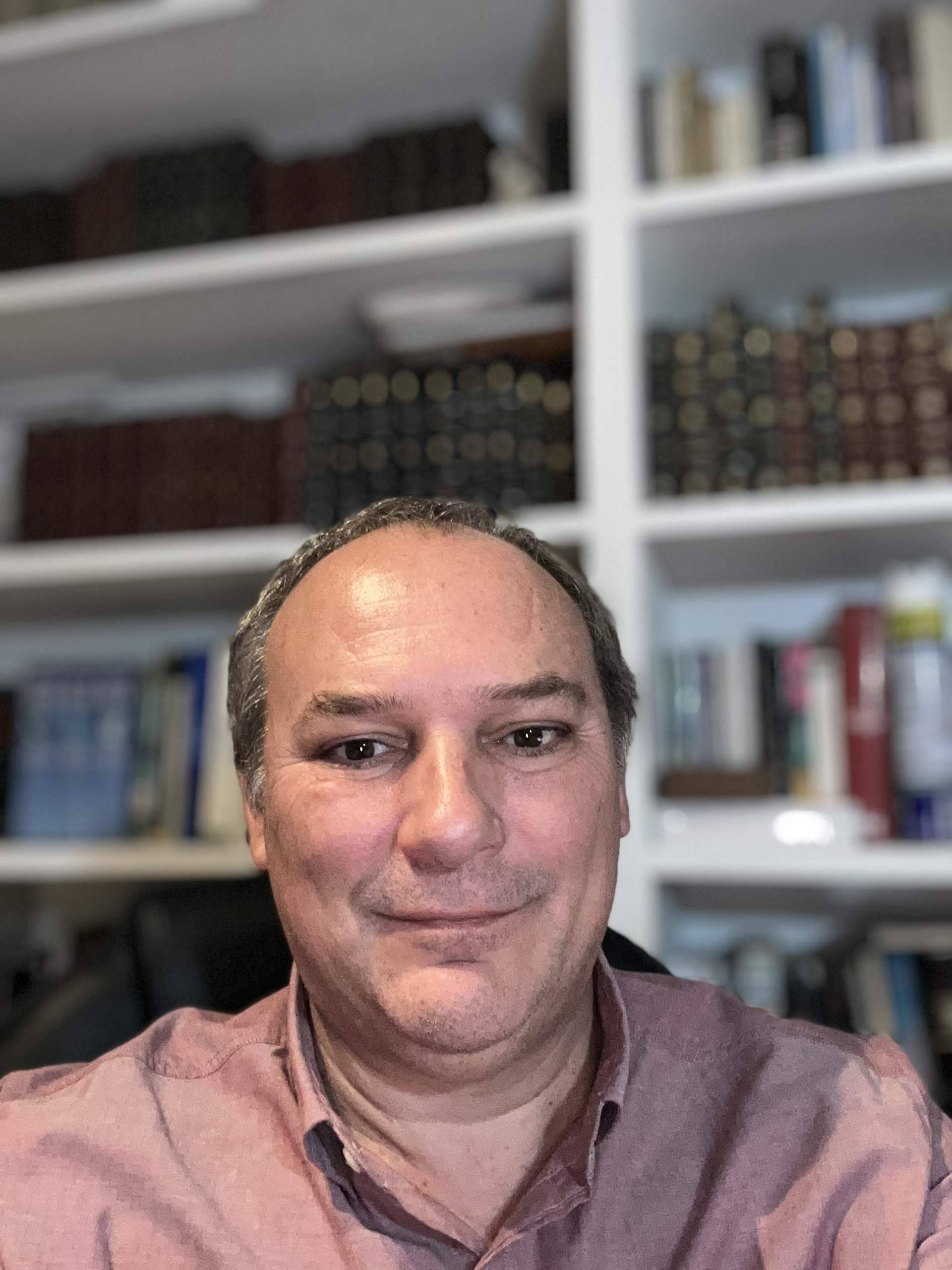 Reimpresión del libro del abogado Mario Schilling