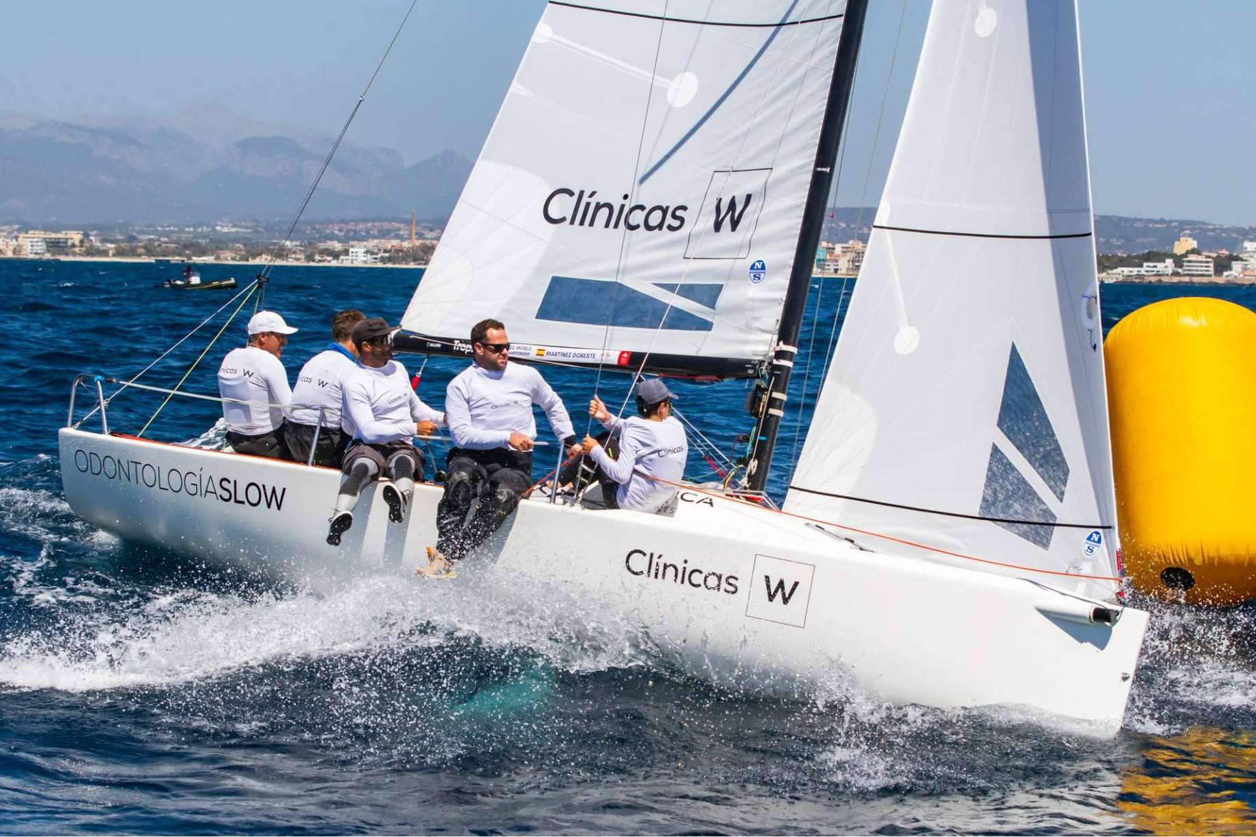 El equipo de Clínicas W Sailing Team está listo para dar inicio a la Copa de España de J70