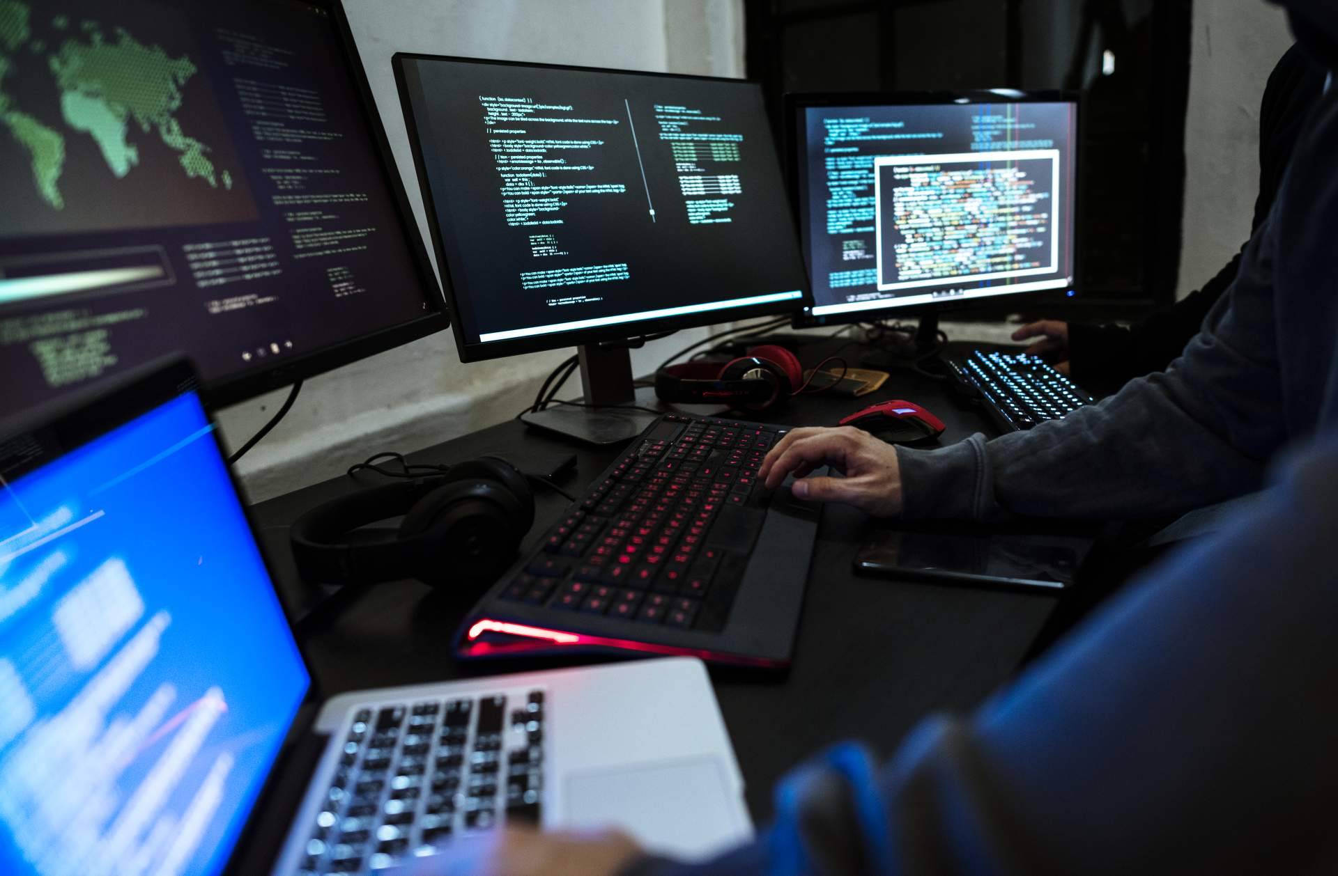 GlobátiKa Peritos Informáticos explica qué es la ingeniería social y cómo la pueden usar los acosadores