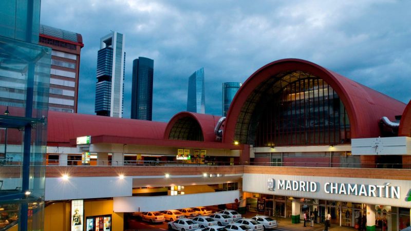 Transportes abre la puerta a una nueva estación de alta velocidad en el aeropuerto de Barajas 1 Merca2.es Estación de Chamartin. Fuente: Agencias