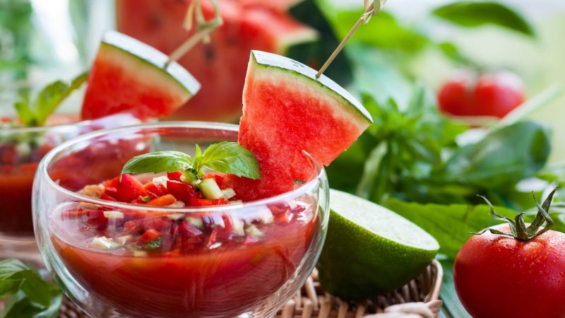 No solo tomate: las otras recetas de gazpacho tan ricas como la original 34 Merca2.es sandia Merca2.es