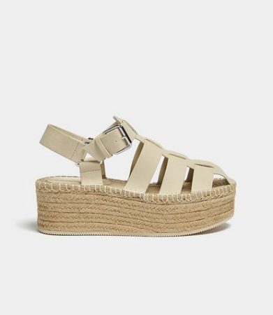 screenshot www.pullandbear.com 2023.05.08 13 30 17 Merca2.es