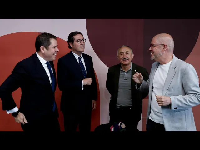 CEOE, CC OO y UGT firman la recomendación de subida salarial