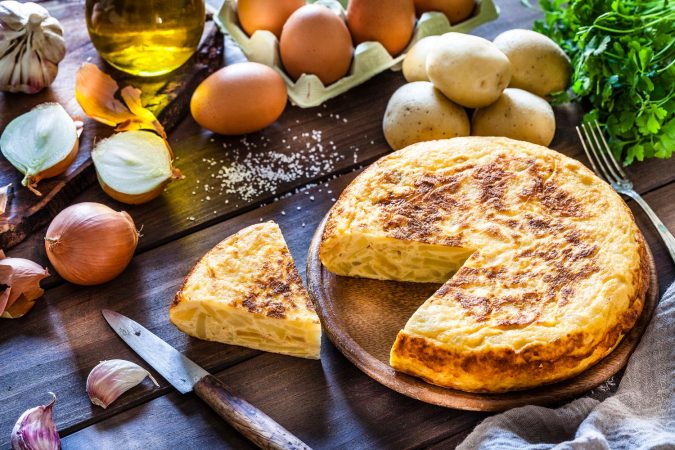 La mejor tortilla de patatas de supermercado, según la OCU 27 Merca2.es La práctica tortilla preelaborada