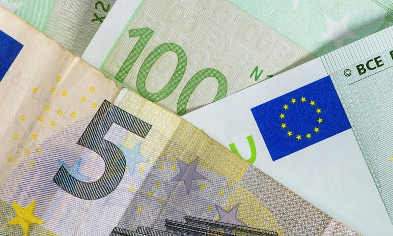 El efectivo continuó siendo en 2022 el medio de pago más común en la eurozona, según el BCE