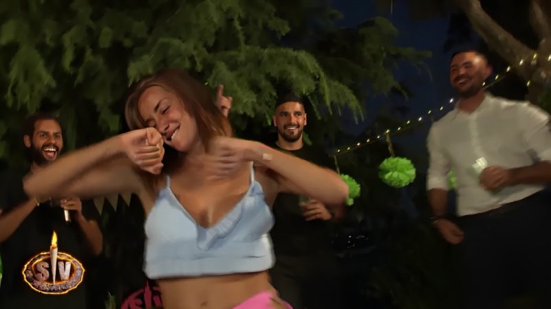 Adara en la fiesta de Supervivientes
