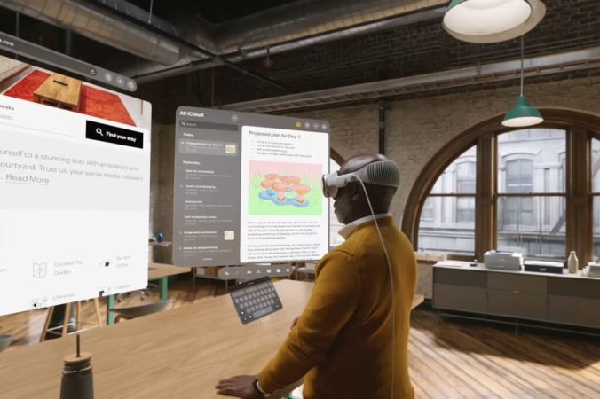 Apple 'colocará' una media de 10 Vision Pro por empresa en España 1 Merca2.es Apple Vision Pro, 3.500 euros de inversión para el 76% de los empresarios españoles