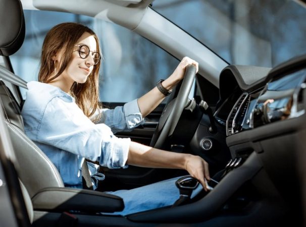 Asegúrate de adquirir el modelo y la marca que estén certificados por la DGT