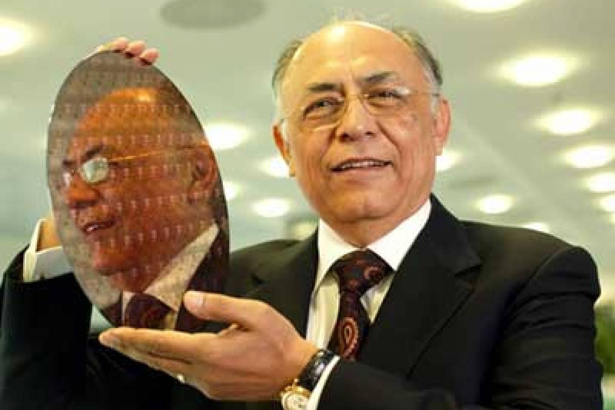 Gracias a Héctor Ruiz