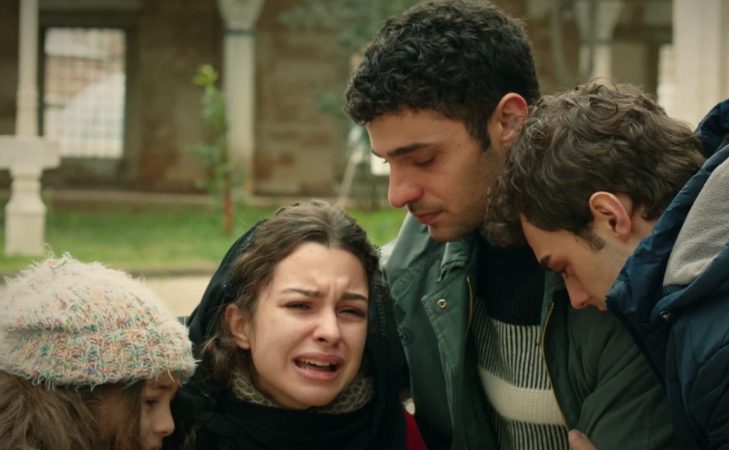 Cüneyt Mete seguirá siendo parte del elenco