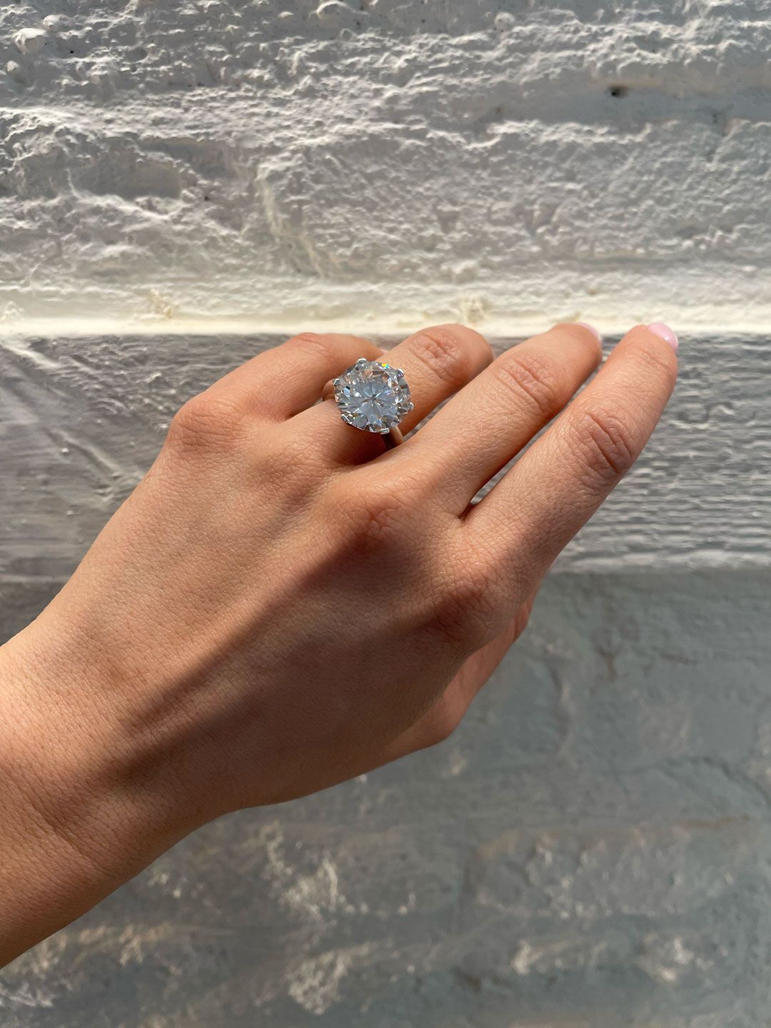 Encargan un anillo de un millón de dólares a Nicols Joyeros