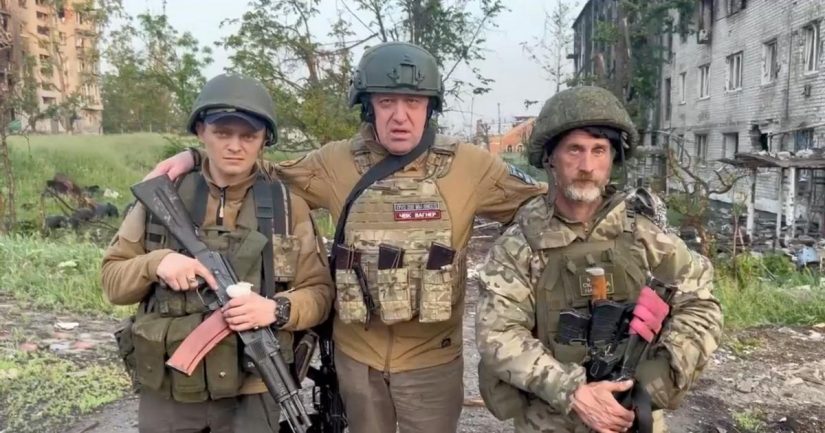 Prigozhin con reclutas del Grupo Wagner