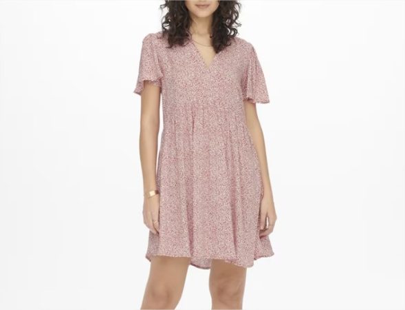 El vestido de Sfera que causa sensación y que arrasa en El Corte Inglés esta temporada 7 Merca2.es Vestido corto con estampado floral y vuelo Merca2.es