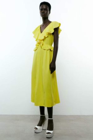 Vestido midi amarillo con volantes Sfera vestidos Merca2.es